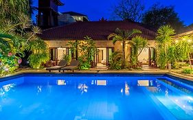 Senang Villa Gili Air 4*